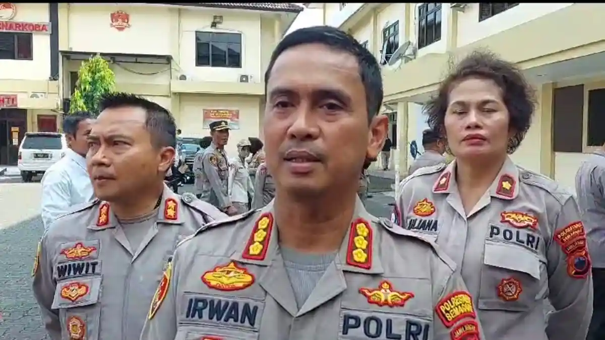 Polisi dan Istrinya Dilarang Like, Tag, Komentar, dan Foto Bersama Peserta Pemilu