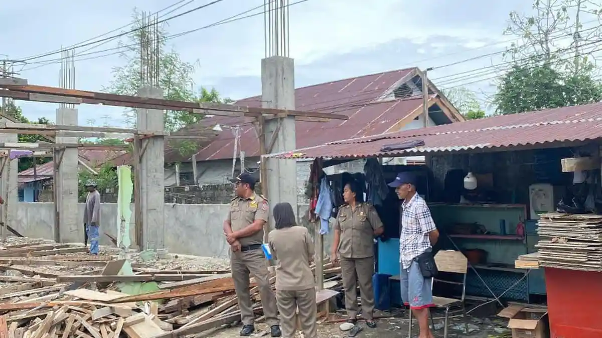 Satpol PP Catat 81 Bangunan di Masohi Tak Kantongi IMB