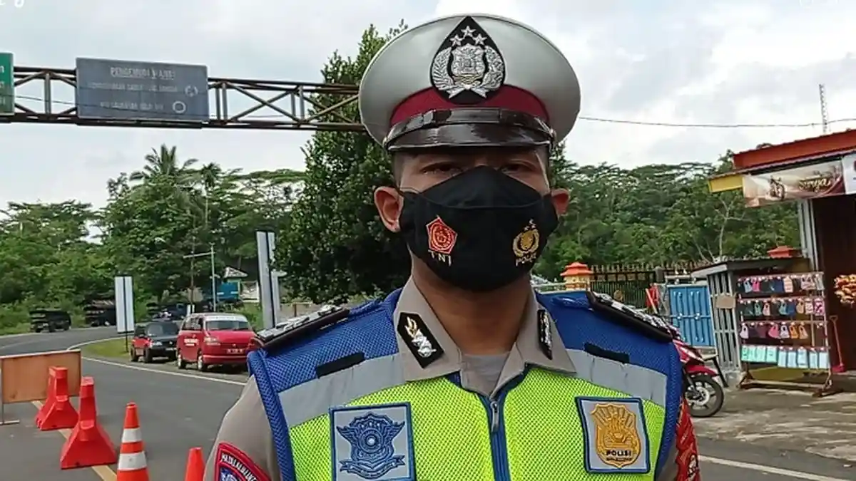 Cerita Briptu Arif Kurniawan, Tak Ikut Lebaran Bareng Keluarga Sampai Dimaki-Maki Pemudik