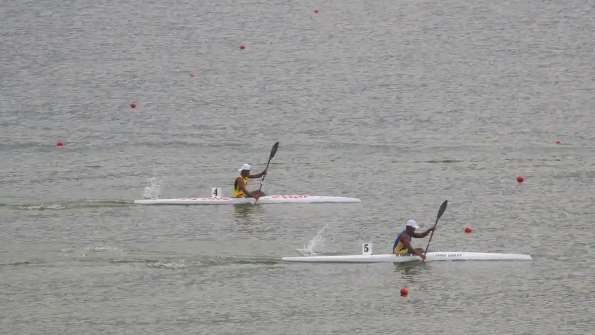 Erwin Tamaela Pastikan Langkah ke Final Kayak PON XX