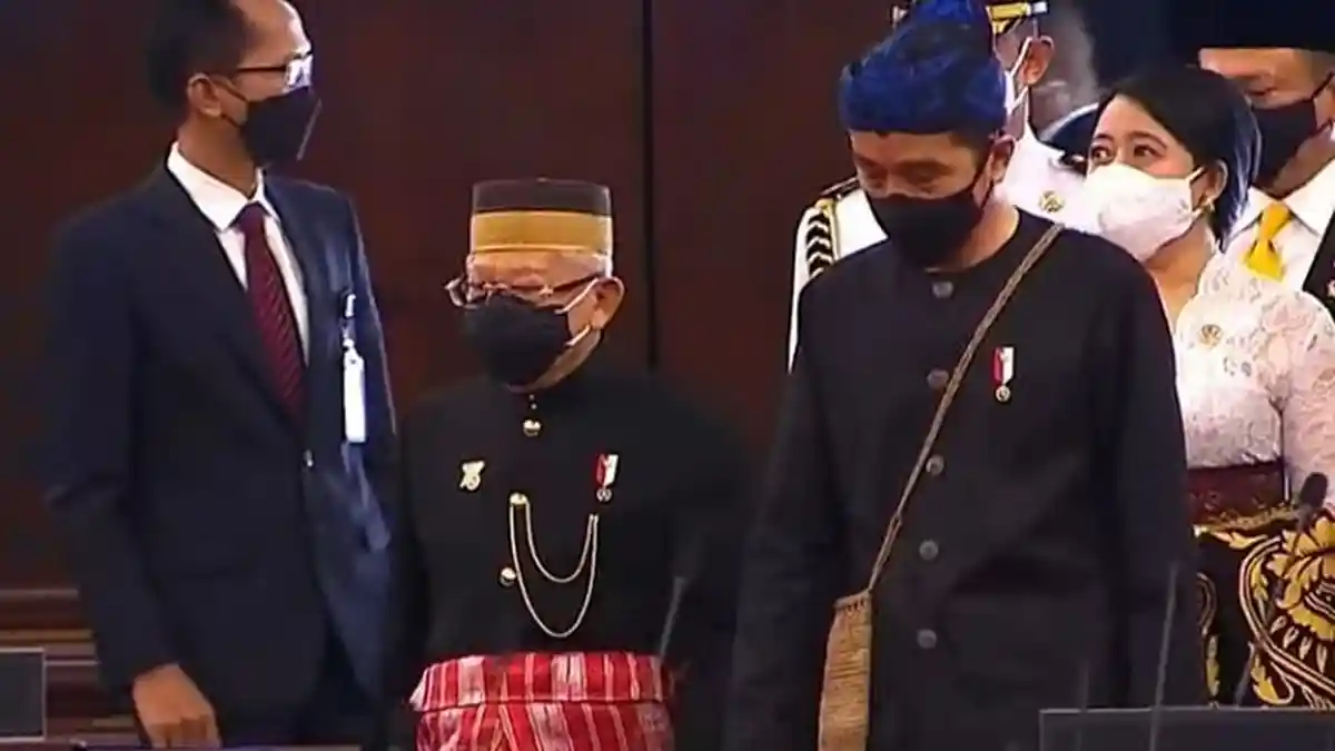 Tahun Ini Pakai Baju Adat Suku Baduy, Simak Baju Adat Jokowi dalam Sidang Tahunan MPR Sejak 2017