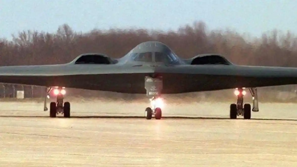 Pembom Stealth B2 Berkemampuan Nuklir AS Kini Latihan di Inggris, Pesan untuk Rusia?