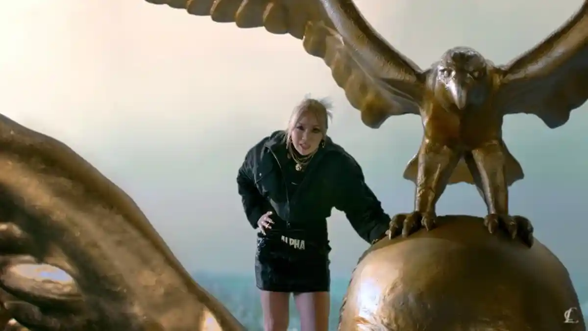 Lirik Lagu CL - Spicy