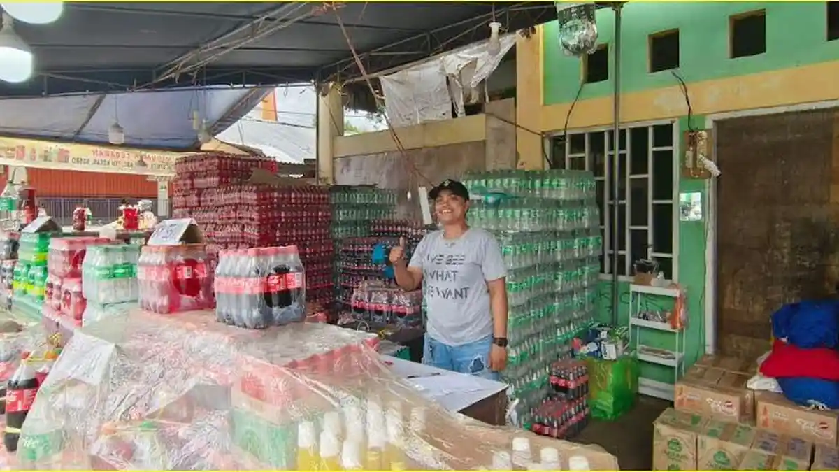 Penjual Minuman Soda di Kota Gorontalo Ini Sisihkan Keuntungan untuk Donasi ke Palestina