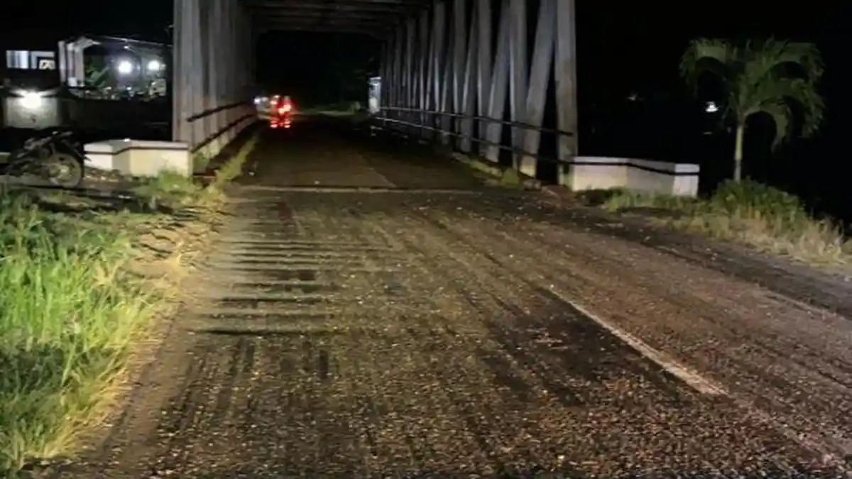Hati-hati, Ada Pengerukan Jalan di Jembatan Puloe Ie Aceh Selatan, Rawan Kecelakaan