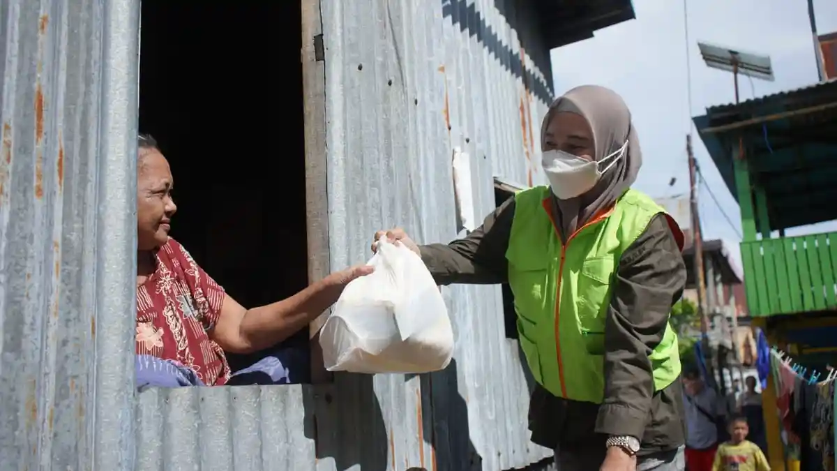 Anir Berbagi Berkah Ramadan di Pulau Terluar Pangkep