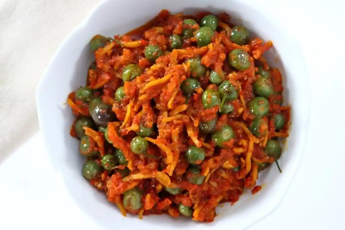 Buat Menu Pelengkap Besok Siang, Ini Resep Sambal Leunca Teri, Rasanya Nampol