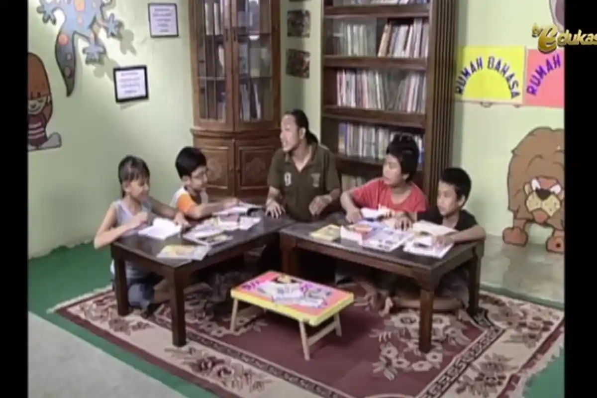 Jawaban Bagaimana Cara Adi Belajar Puisi? Soal TVRI Kelas 4 5 6 SD 'Demam Puisi', Selasa 28 April