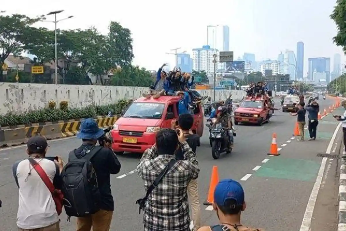 Polisi Ringkus 50 Penyusup di Tengah Aksi Damai Mahasiswa, 2 Di Antaranya Bawa Senjata Tajam, Lho?