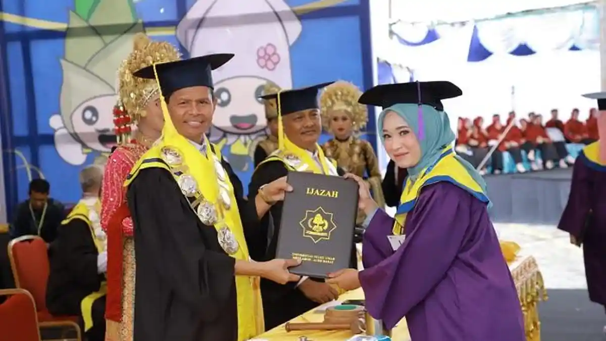 Universitas Teuku Umar Wisuda 699 Sarjana, Ini Pesan Rektor UTU