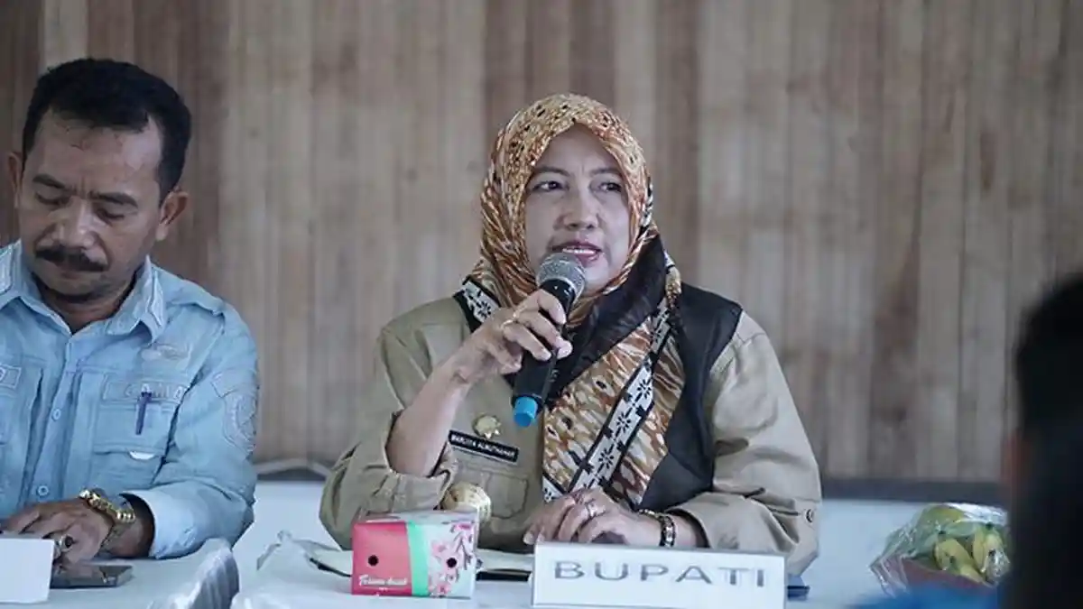 Pjs Bupati Sambas Marlyna Almutahar Kunker ke Empat Kecamatan