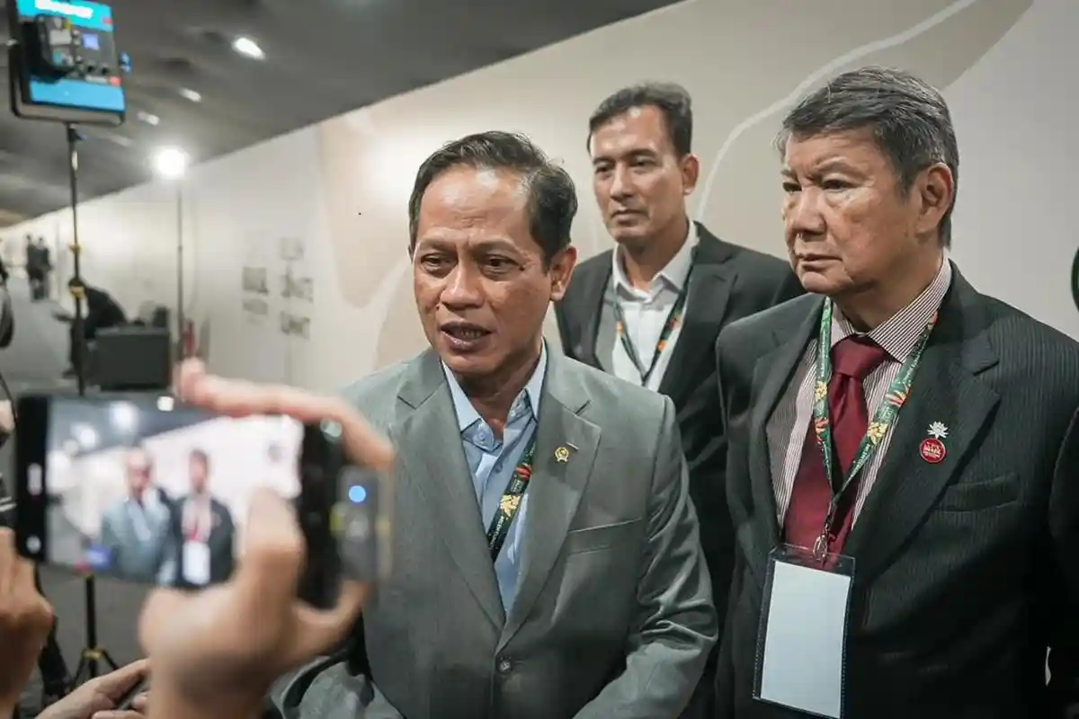 Menteri LH Hanif Faisol Sebut Pemerintah Berkomitmen Akui 1,4 Juta Hektar Hutan Adat 