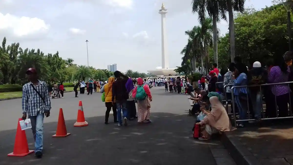 Monas Jadi Primadona Masyarakat Saat Libur Natal, Tercatat 113 Pengunjung Datang