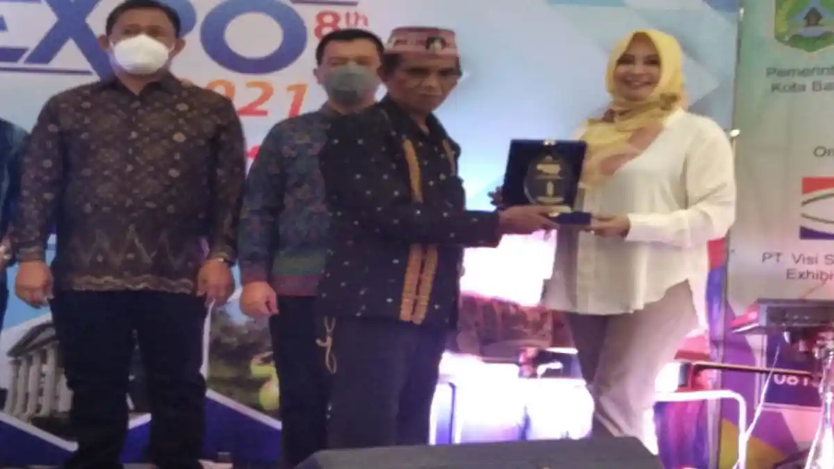 Pemkab Manggarai Timur Peserta Biattec Expo: Agus Senang Songke Lamba Leda Semakin Terkenal