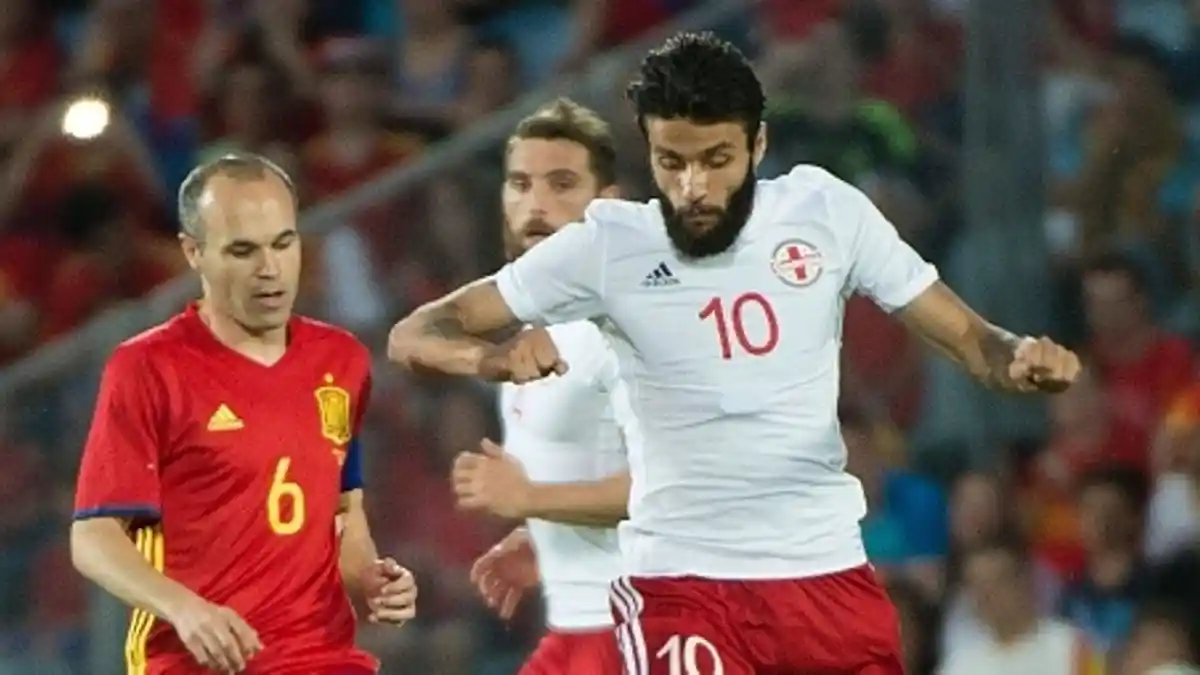 Tornike Okriashvili Bawa Georgia Kalahkan Spanyol 1-0