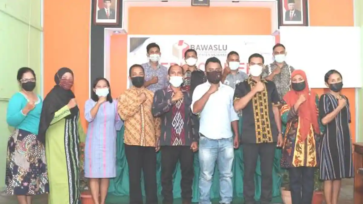 Program Tingkatkan Kapasitas Staf, Bawaslu Nagekeo Gelar Bimtek Penulisan dan Peliputan Berita