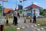 Polres-Blitar-Kota-mengecek-sejumlah-perlintasan-sebidang-di-wilayahnya-Rabu-272025.jpg