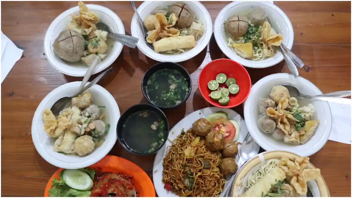 Gurihnya Kuah Bakso Malang Langgeng, Dibuat dari Racikan Kaldu Kepiting dan Sapi