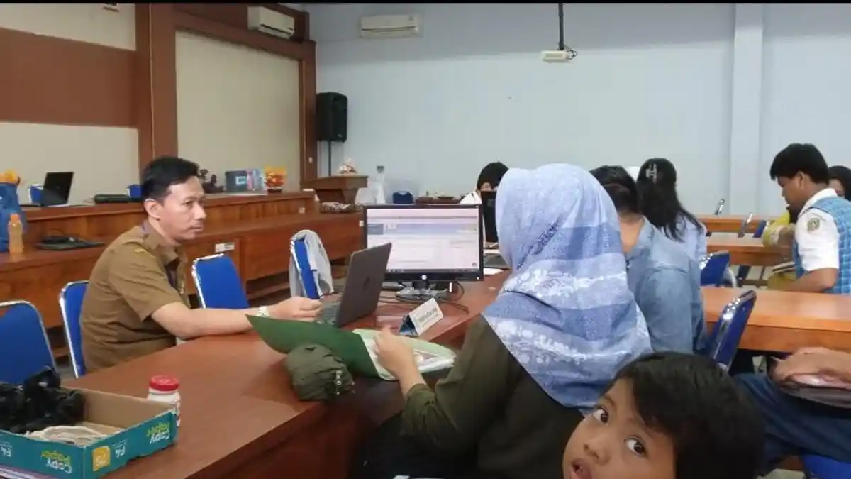 Sekolah di Lebak Banten Dilarang Jual Beli Kursi di SPMB Tahun 2025