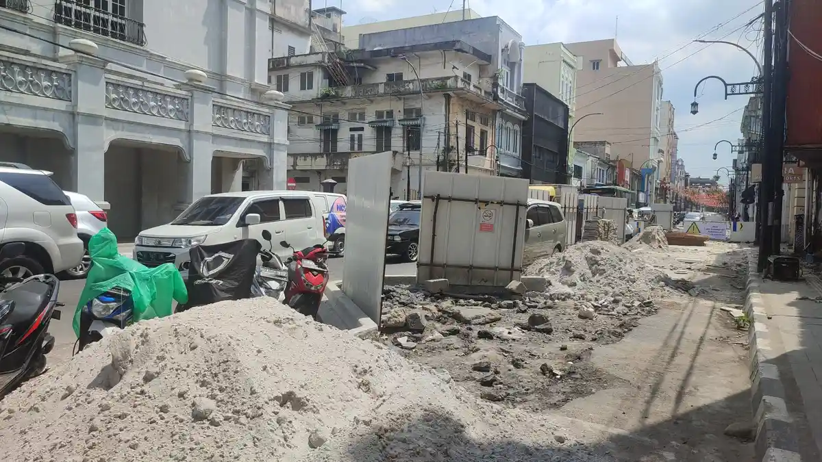 Imbauan Dishub Medan Tak Berpengaruh, Intensitas Kendaraan Melintas di Jalan Ahmad Yani Tetap Tinggi