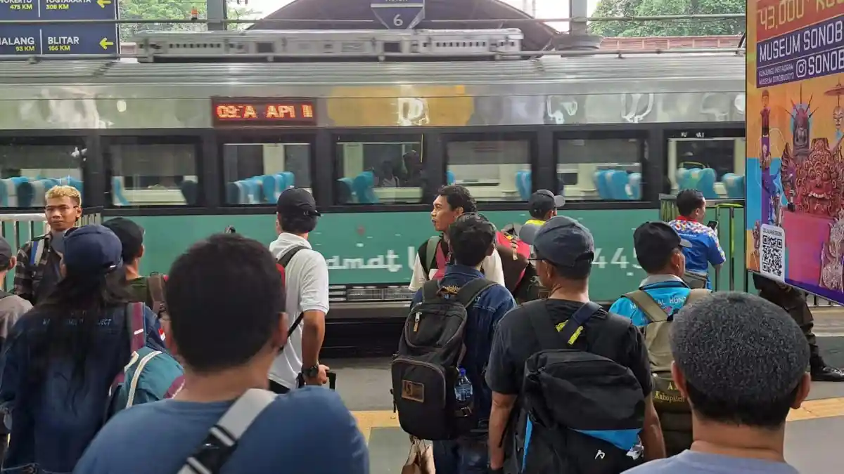 Mudik Masih Berlangsung di H+3 Lebaran, KAI Daop 8 Surabaya Berangkatkan 20 Ribu Lebih Penumpang