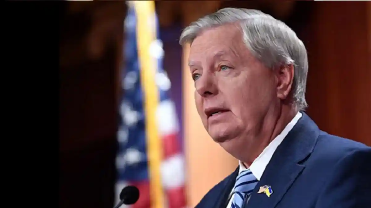 Senator AS Sebut China Buat Kesalahan Serius dan Bodoh, Bantu Persenjataan ke Rusia