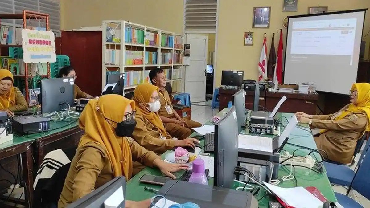 Hari Pertama PPDB SMA dan SMK di Bandar Lampung Berjalan Lancar