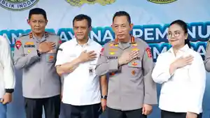20251017_Gubernur-Jawa-Tengah-Ahmad-Luthfi-mendampingi-Kapolri_1.jpg