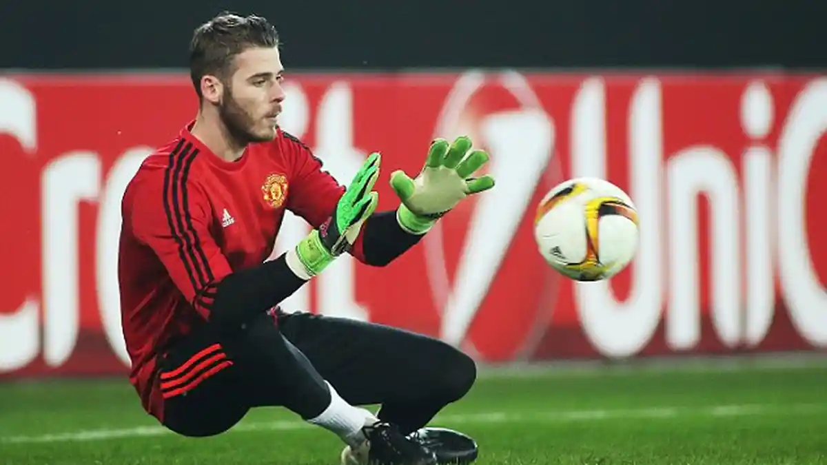 Smalling Gagalkan De Gea Jadi Kiper Terbaik Inggris
