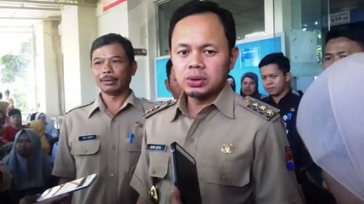 Wali Kota Bogor Bima Arya Saksikan Kebakaran Toko Buku di Jalan Merdeka