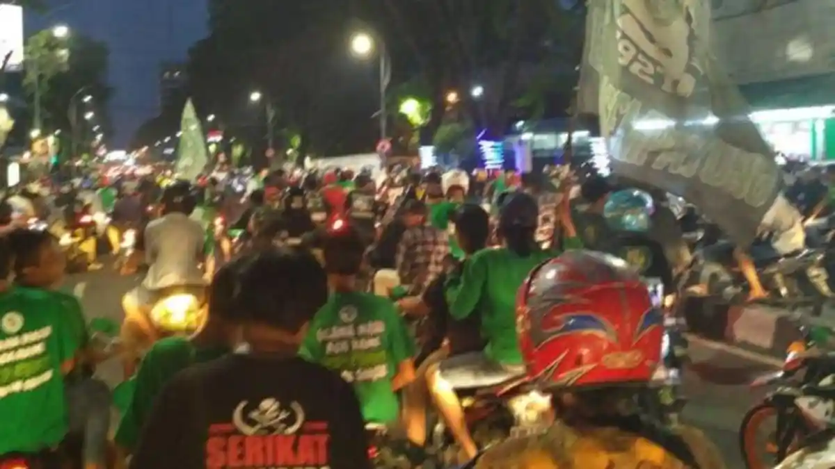 Bonek Turun ke Jalan Protes Terhadap Penyelenggaraan Kongres PSSI
