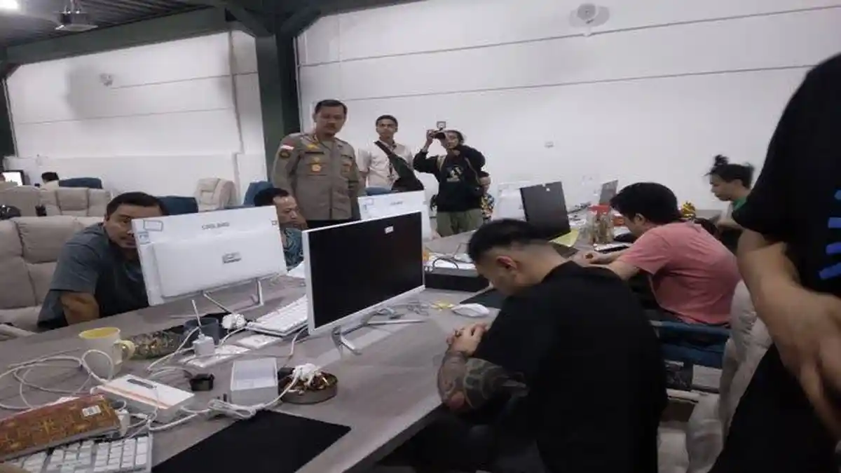 Apa Itu Love Scamming yang Membuat 132 WNA Asal China Terpaksa Dideportasi