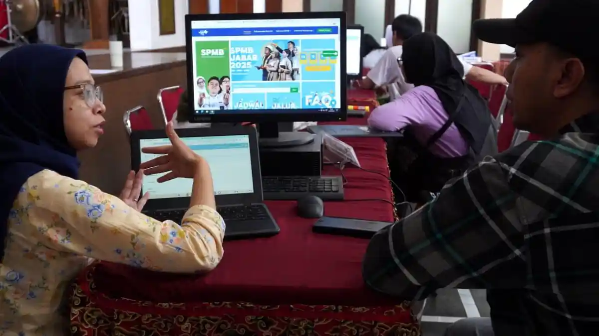 Dokumen Persyaratan untuk Daftar Ulang SPMB Jabar 2025 Tahap 2, Jangan Lupa Bawa Lembar Bukti Ini