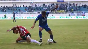 gali-freitas-psis-vs-madura-united-stadion-jatidiri.jpg