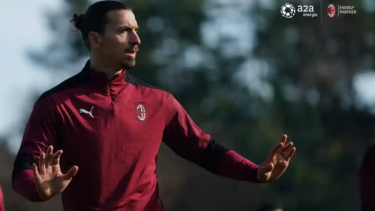 Ibrahimovic Terancam Absen Lebih Lama, AC Milan Tak Mau Ambil Risiko