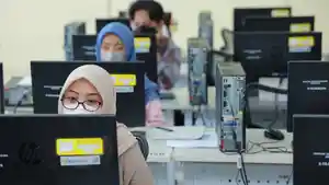 pelaksanaan-ujian-tertulis-berbasis-komputer-utbk-unpad.jpg