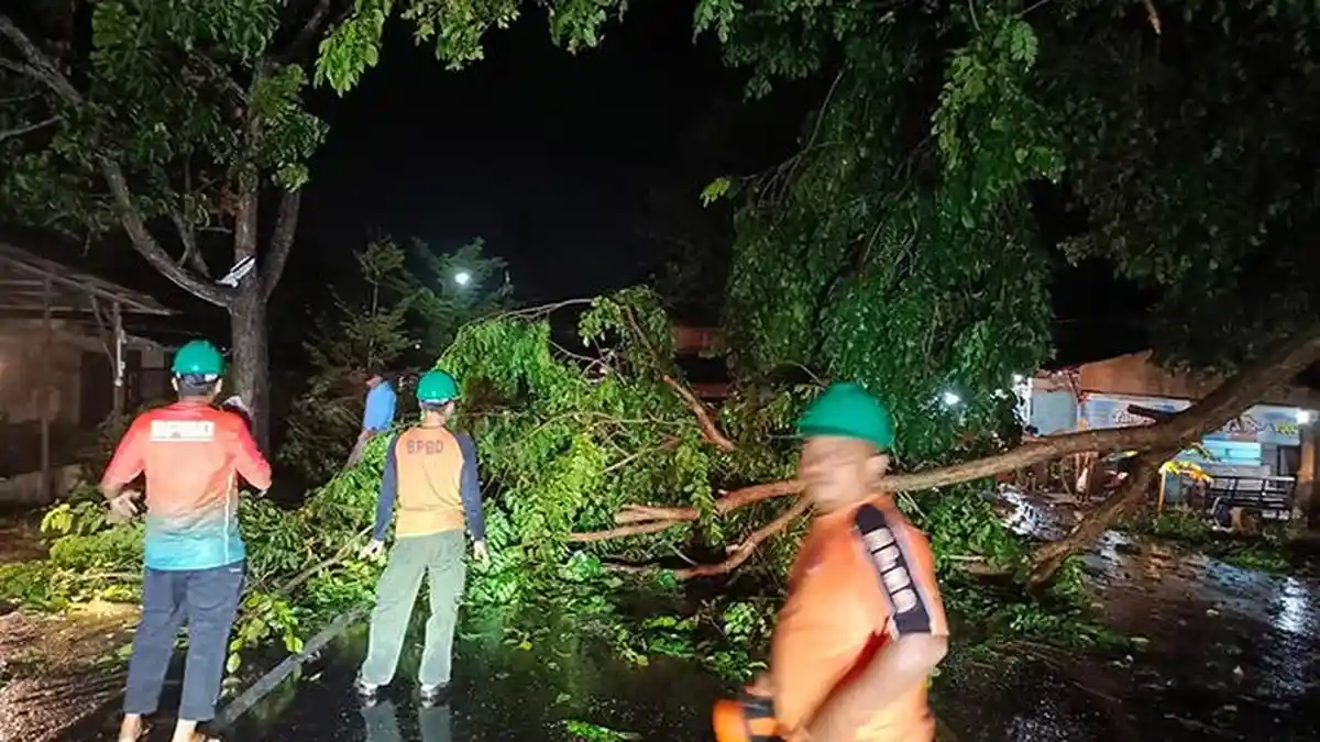 Semalam, Volume Air di Saluran Induk Jalan Sudirman Langsa Meninggi