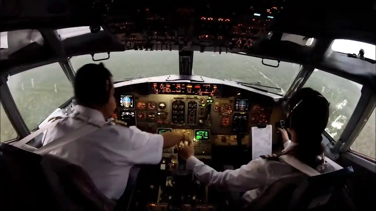 Sebulan Bisa Dapat 150 Juta, Ini Dia Besaran Gaji dan Tunjangan Pilot di Indonesia