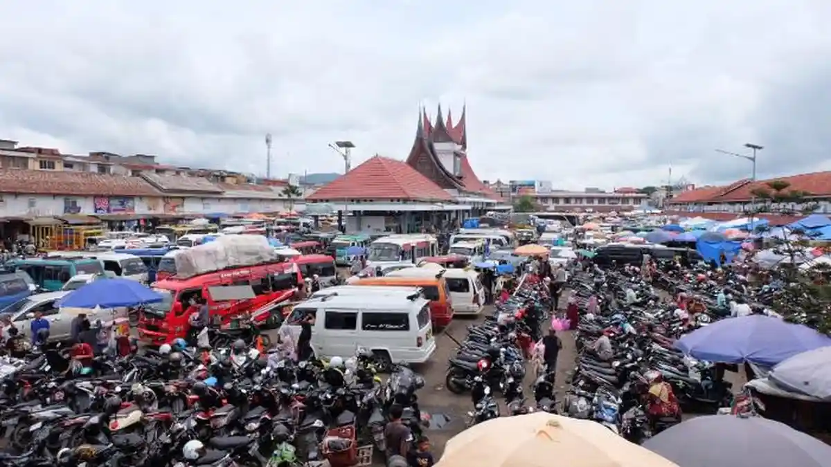 Terminal Aur Kuning Bukittinggi Sumbar Dinilai Semrawut, Ramlan Nurmatias Ultimatum BPTD Sumbar