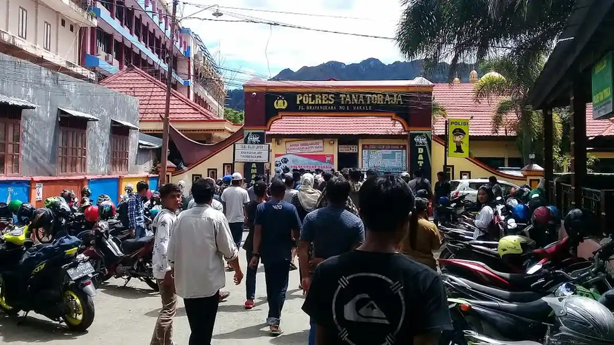 Disebut 'Istri Muda Kajari Tana Toraja', Begini Respon Keluarga Besar MB