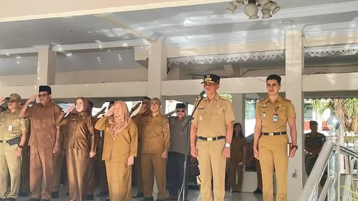 Gubernur Sulteng Sentil Gaya ASN dan Ajak Pakai Batik Bomba Donggala
