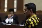 Sidang Perdana Zumi Zola