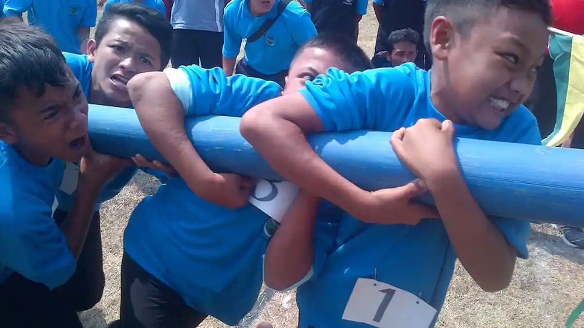 BREAKINGNEWS FOTO: Pelajar SD Bermain Dagongan di Invitasi Ortrad