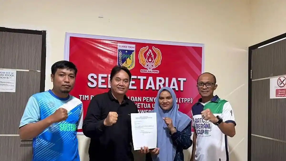Pengacara Hartono Ambil Formulir Pendaftaran Caketum KONI Sulteng 2025-2029