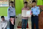 323-Warga-Binaan-Lapas-Kelas-II-A-Baubau-Terima-Remisi-Idulfitri-2022-Satu-Orang-Langsung-Bebas.jpg