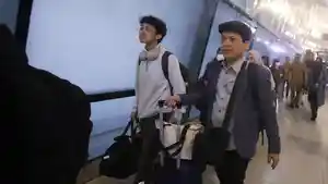 WNI-dari-Iran-Tiba-di-Bandara-Soekarno-Hatta_20260310_202832.jpg
