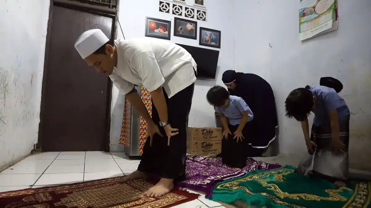 Niat Shalat Tarawih Sendirian dan Berjamaah, Dilengkapi Tata Cara, Niat Salat Witir, dan Doa Kamilin