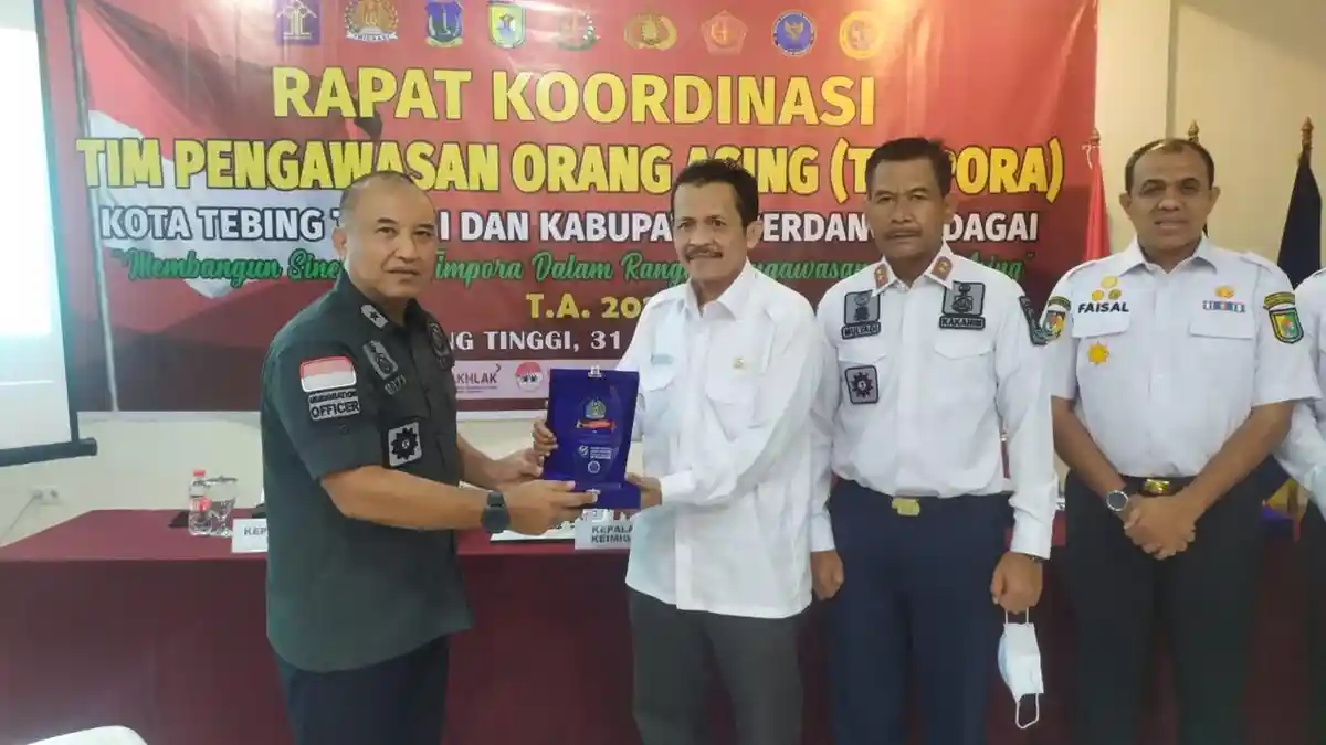 Tingkatkan Pengawasan Orang Asing, Kadiv Keimigrasian Kanwil Kemenkumham Sumut Buka Rapat TIM PORA