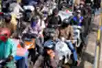Macet Parah di Jembatan Dua Rancamanyar
