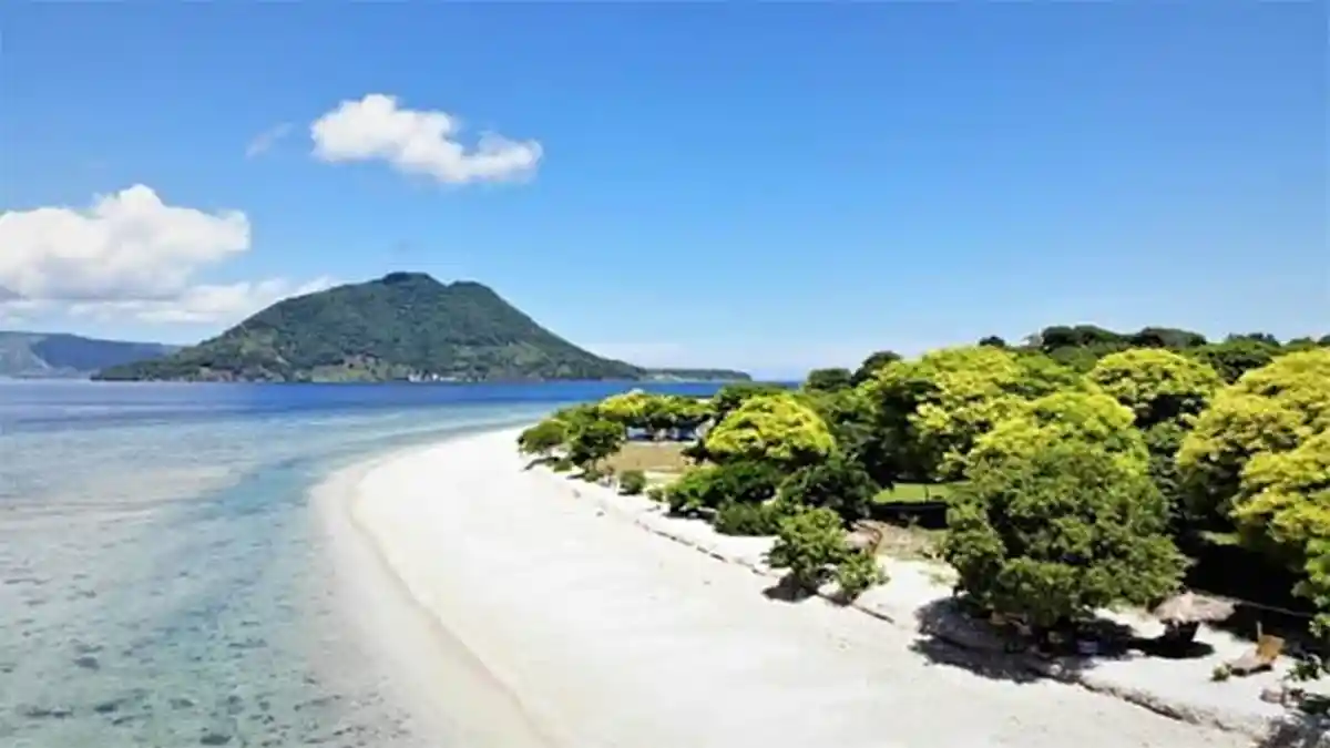 Wisata NTT,  Pantai Sebanjar, Keindahan Hamparan Pasir Putih dan Sunset di Alor NTT